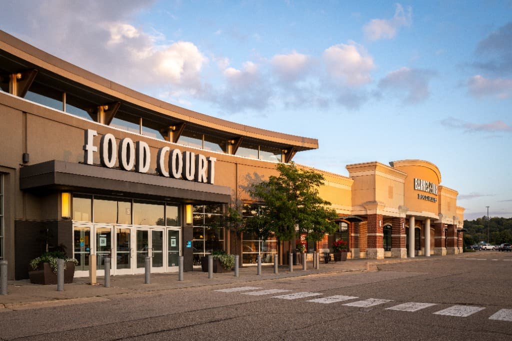 Apache Mall food court entrance